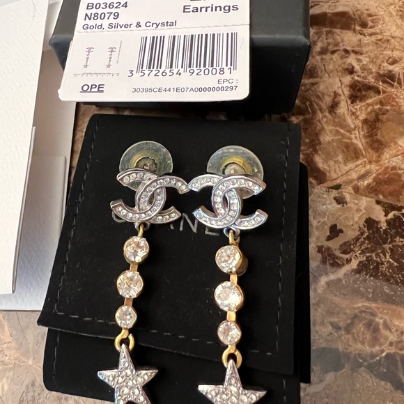 Authentic Chanel dangling earrings 20A. Full set- receipt, box, camellia, etc. - Picture 4 of 5